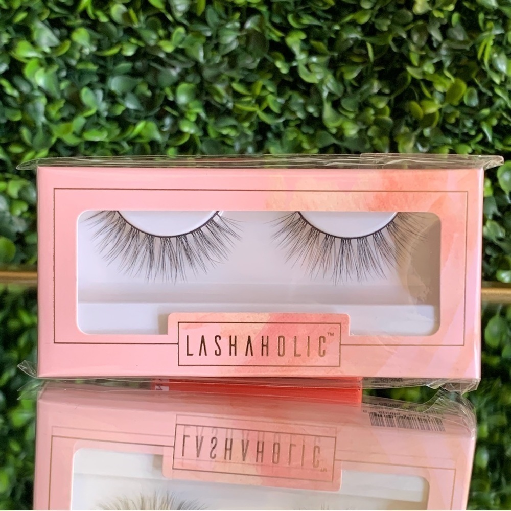 Lashaholic Luxury Lashes in Elevate | NEW | 100% Silk 14mm
